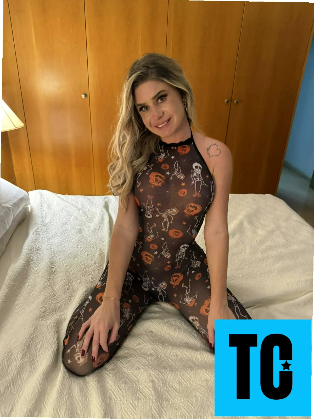 https://trendyceleb.com/wp-content/uploads/2025/06/debora-peixoto_2.webp